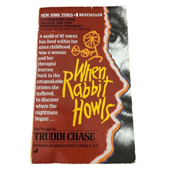 BOOK USED When Rabbit Howls Paperback 1990 by Troops for Truddi Chase Staff - Picture 1 of 5